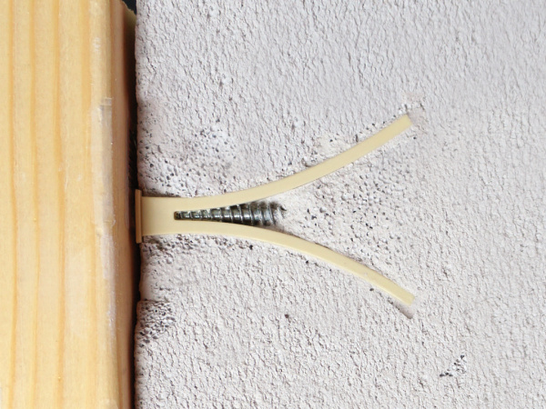 Забивной дюбель для газобетона TAIL