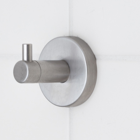 Универсальный нейлоновый дюбель для любых стен Multi 